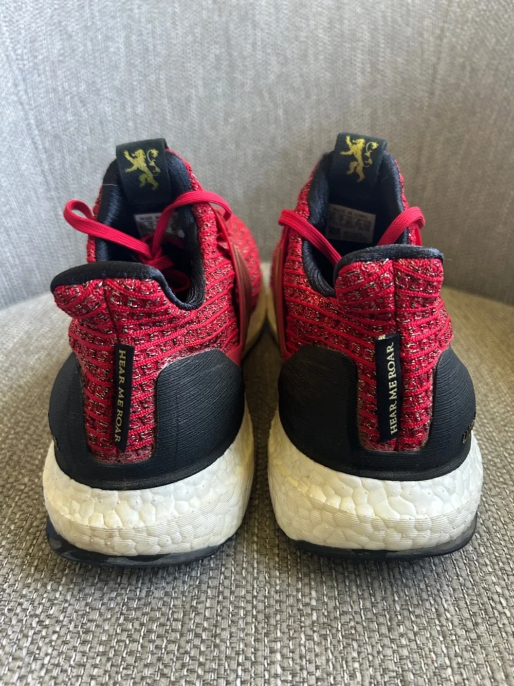 Adidas x Game of Thrones Wmns UltraBoost 4.0 "House Lannister" Sneakers - Picture 4 of 7